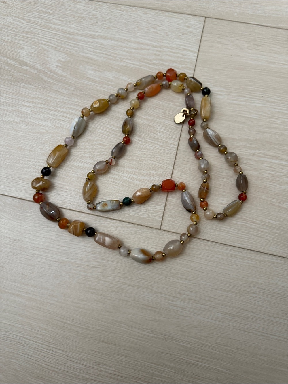 Brooks Brothers Agate Bead Necklace in Orange, Cream & Green Gold Tone Jewelry - Picture 3 of 7